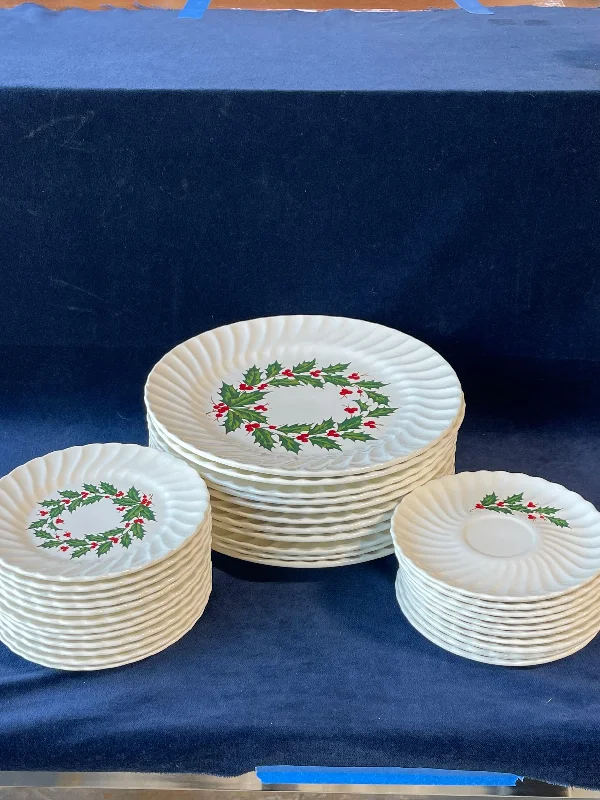 33 Pc Set of Christmas Holly Wreath Plates, Unmarked