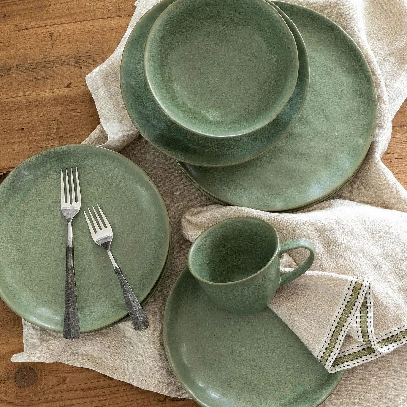 Clara Glazed Dinnerware - 16 Pc Set