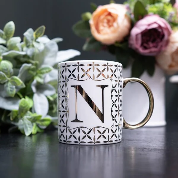 Gold and White Personalised Mug with a Gold Handle and Initial "N" Design