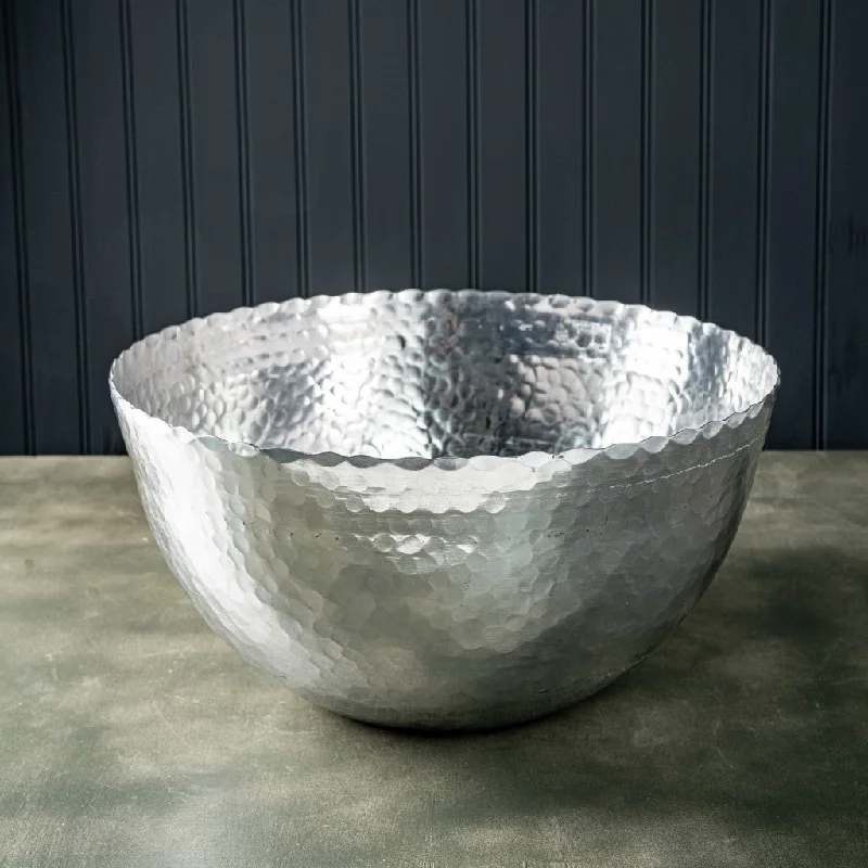 Round Scallop Edged Hammered Bowl